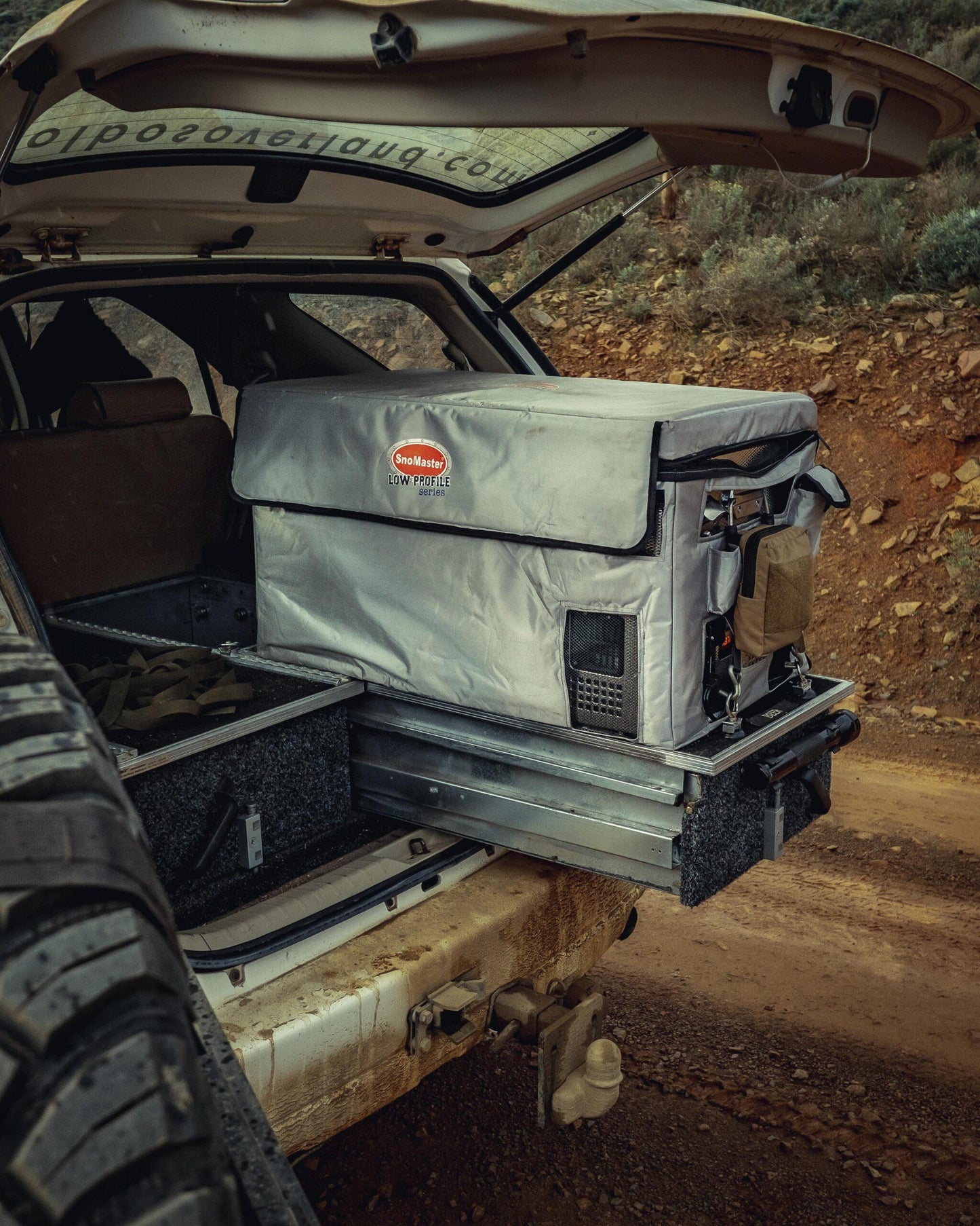 SnoMaster - 66L Low Profile Dual Compartment Portable Fridge/Freezer AC/DC - Stainless Steel (SMDZ-LP66D)