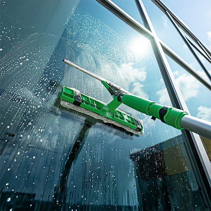 Unger Visa Versa Pro 35cm & Optiloc Telescopic Pole Combo (Various Sizes)